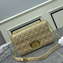 New Dior Very Cute Shoulder Bag / Handbag/ Both Dustbag 