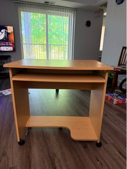 Wooden computer table