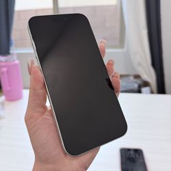 iPhone 15 plus like new Unlocked