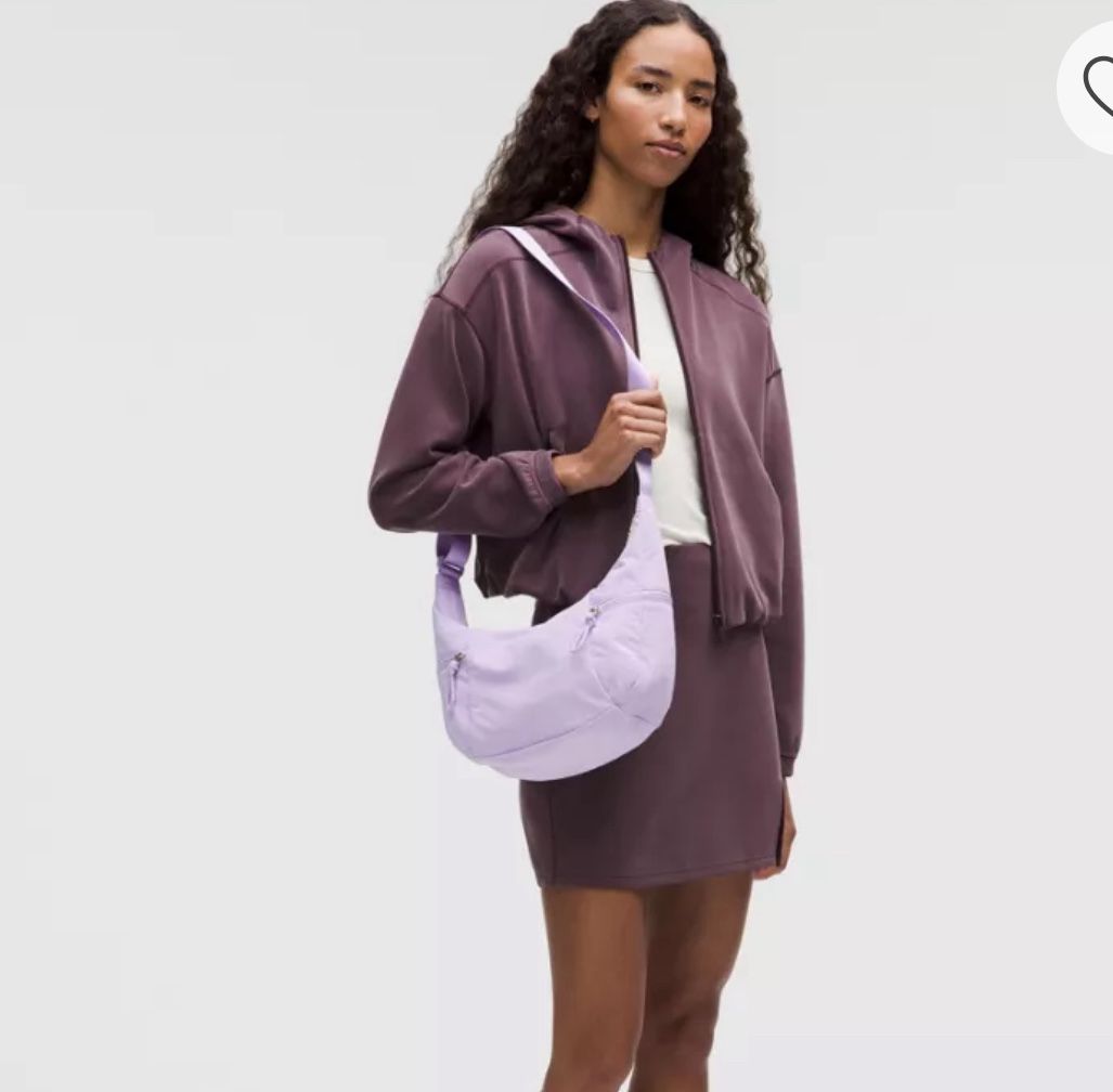 NWT Lululemon Slouchy Sling Bag 6L in the color Lavender Frost SOLD OUT purple