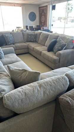 🛋️ 3 Pc Sectional