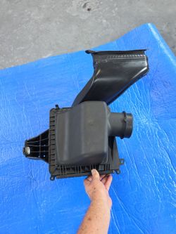 2017 F150 3.5L ECOBOOST MOTOR ENGINE INTAKE AIR CLEANER FILTER BOX HOUSING OEM .