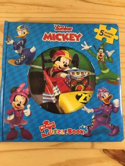 Disney Junior Mickey Roadster Races My First Puzzle Book (5 Puzzles Inside)