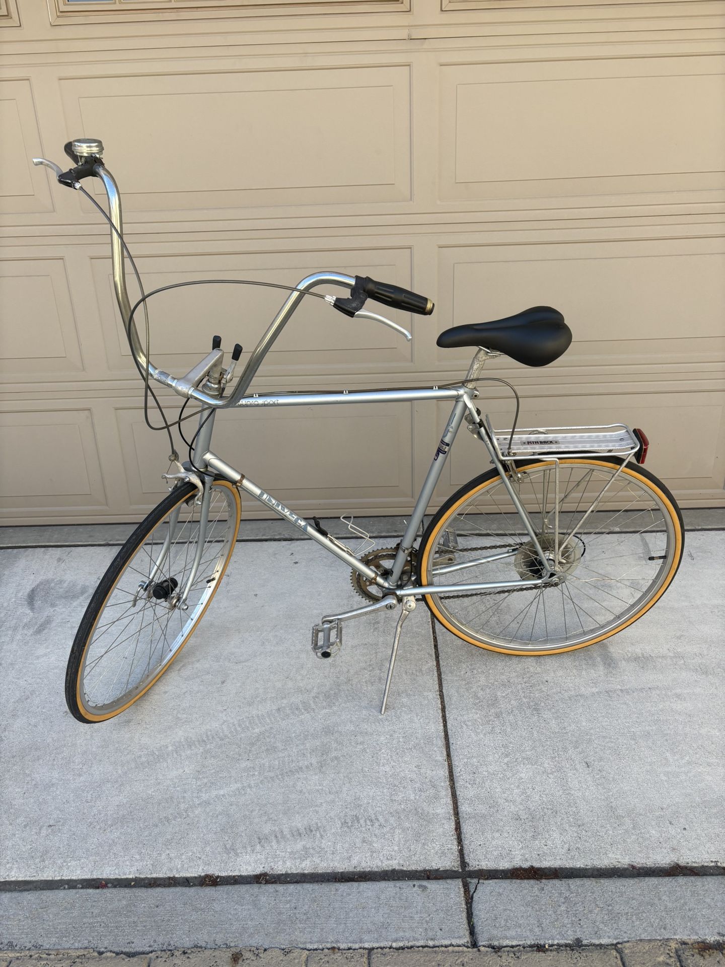 Old School 1980s Vintage Univega Supra Sport Bike