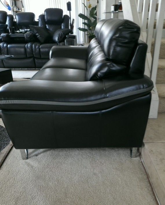 Like New Black Leather Contemporary 2 Seat Sofa