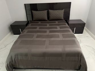 Bedroom Set Excellent Condition