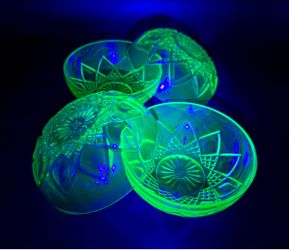 Hazel Atlas Diamond Arches Uranium Glass Berry Bowls