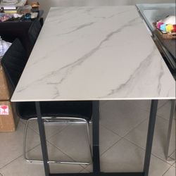 Dining Table New With 4 Chairs 