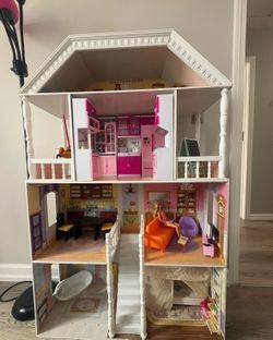 Dollhouse  with Accessories