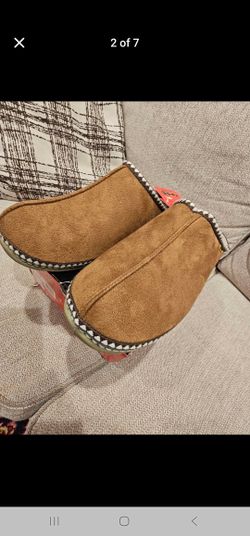 New mens size 12 indoor/outdoor footwear
