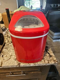 Counter top ice maker.