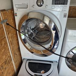 LG Steam Washer & Dryer SET - with TwinWash Sidekick (2 Washers in 1!)
Price: $895 (OBO)