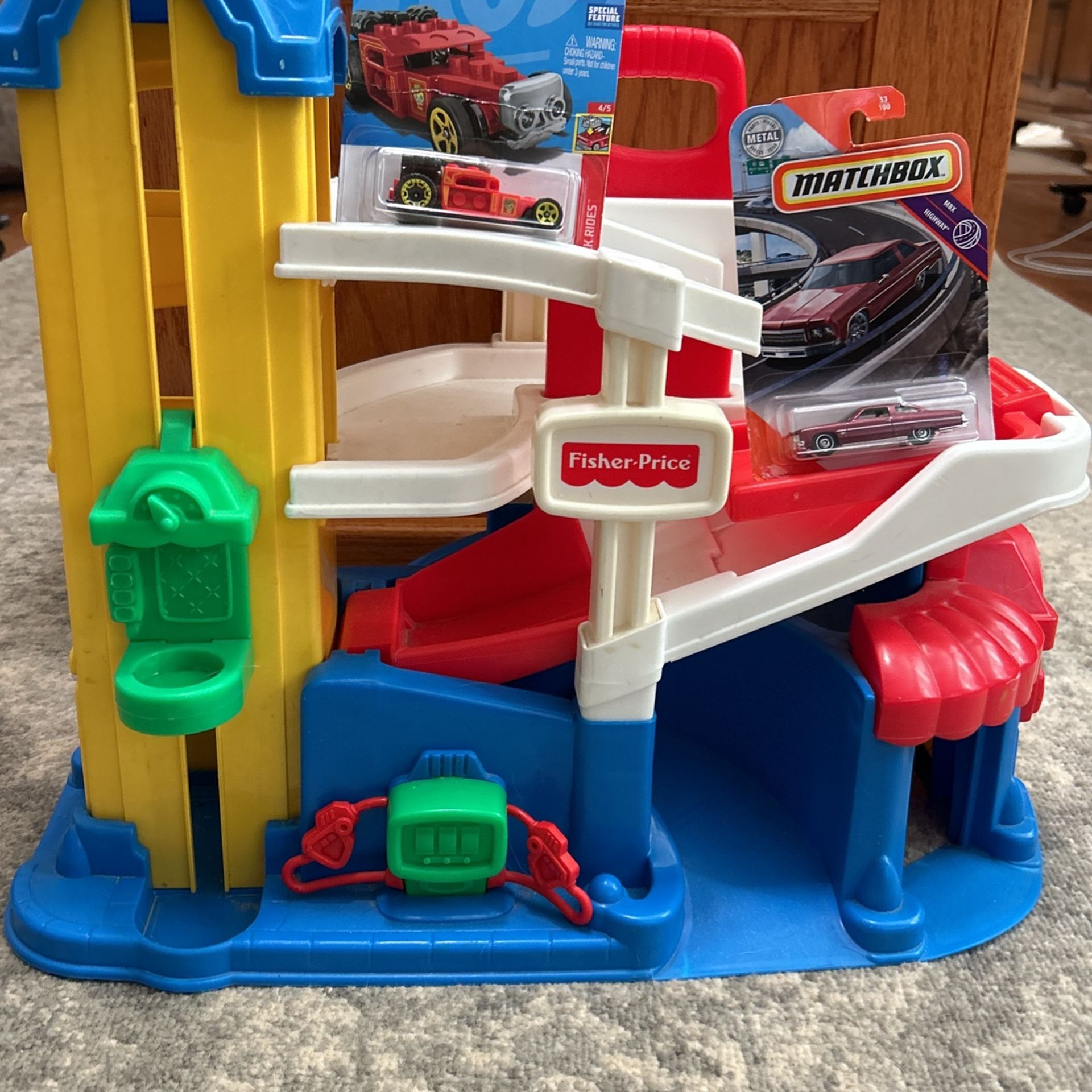 FUN! Vintage Fisher-Price Car 🚘 Garage