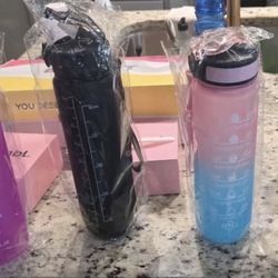 32 Oz. Water Bottles