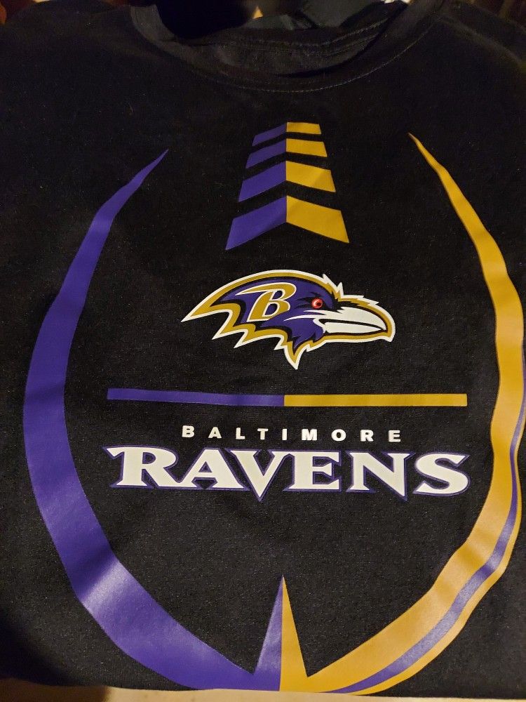 The Nike Tee Baltimore Ravens Dri-Fit Black Shirt. Size Large