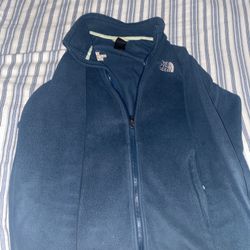 North Face Size Medium Woman’s / Mens Small