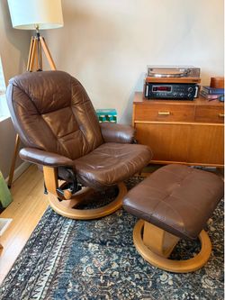 Gorgeous Palliser Denver Mid-Century Ekornes Style Leather Lounge Chair & Ottoman vintage Danish
