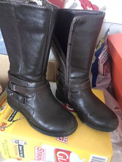 Boots 8 1/2 toddler