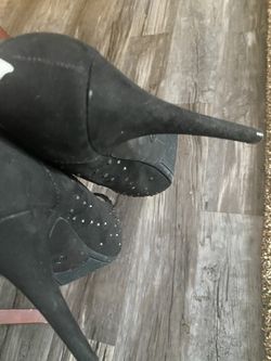 Black Heels Size 7/1/2