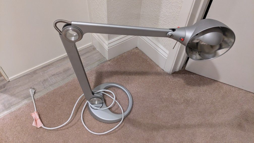 Knoll Copeland Desk Lamp