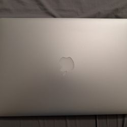 MacBook Pro Mid 2012 15" With retina display