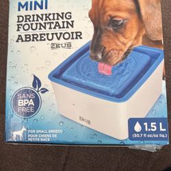 Zeus Mini Dog Drinking Fountain 