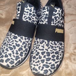 Women's 8.5 Wide