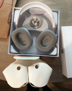 Apple AirPods Max Headphones
