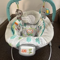 Baby Bouncer With Vibration & Soothing Sounds 