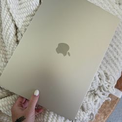 Macbook Air 15inch Starlight