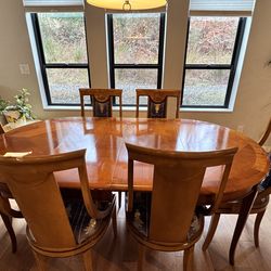 Used: Dining table with 6 chairs