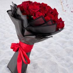 100 Rose Bouquets 