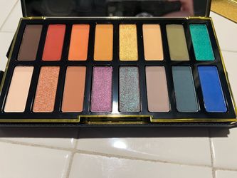 Kat Von D 10 Year Anniversary Eyeshadow Palette