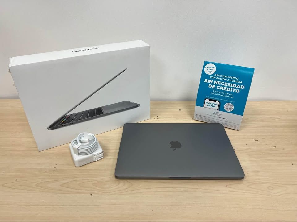 Open Box MacBook Pro 13” Intel I5 512 GB (2020) MWP42LL/A | 1 YEAR WARRANTY | ORIGINAL BOX AND CHARGER | EASY FINANCING OPTIONS AVAILABLE |