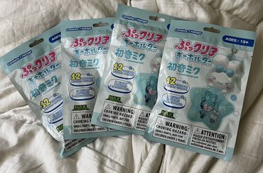 Hatsune Miku x Sanrio Cinnamoroll Keychain Blind Bag