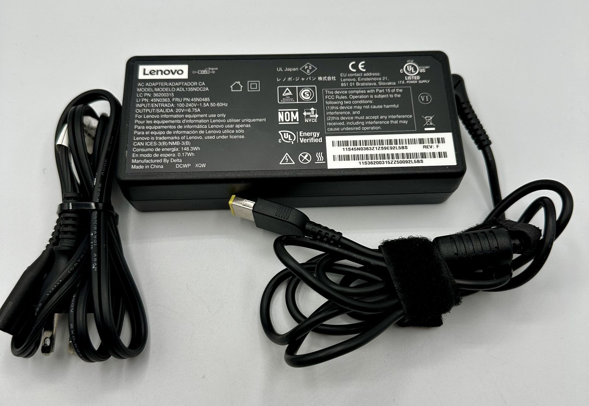 Genuine Lenovo 135W 20V 6.75A AC Adapter Charger ADL135NDC2A 45N0363 45N0485