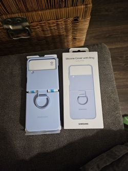 Samsung Galaxy Z flip 4 Case In Blue.