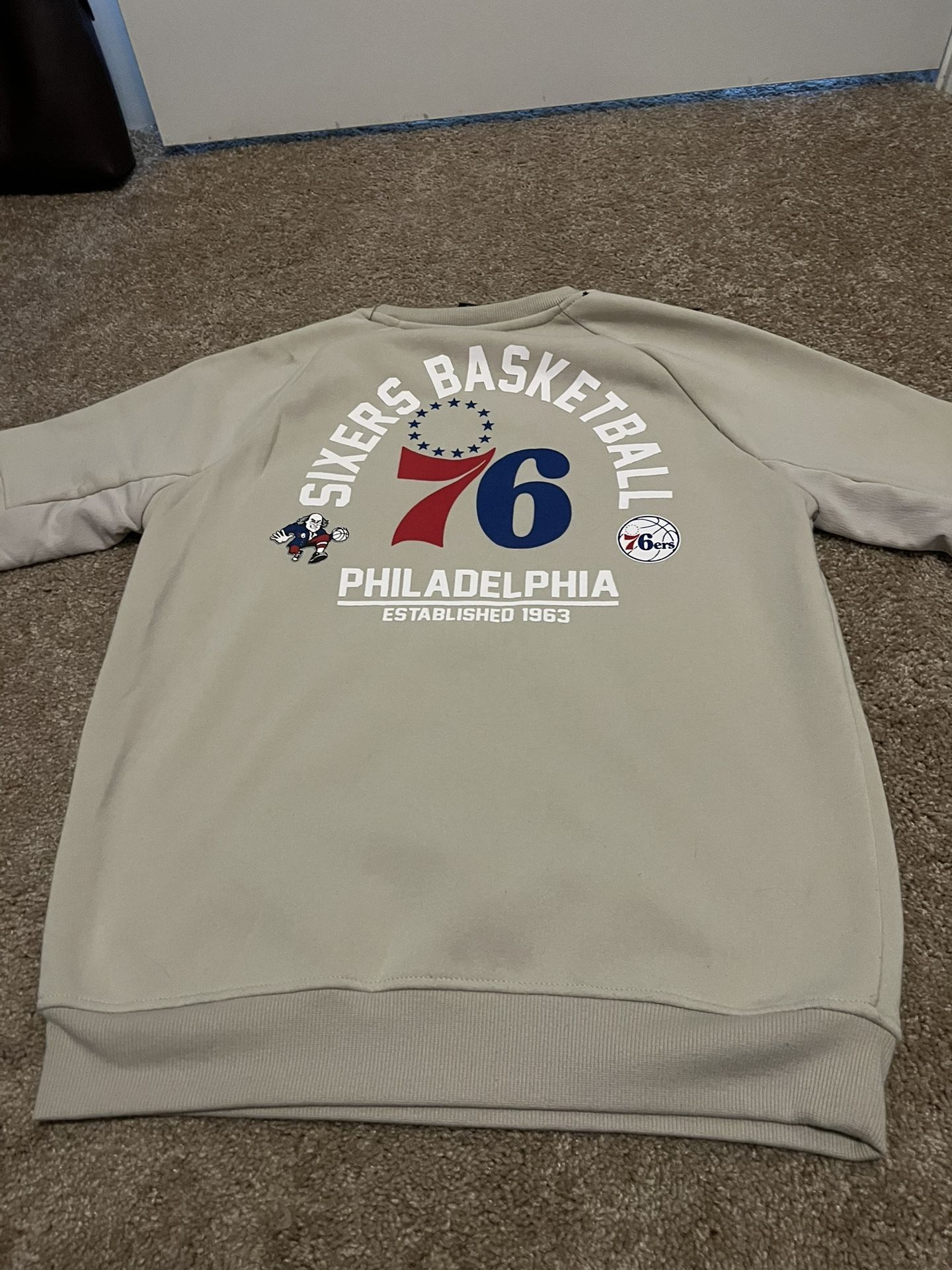 Philadelphia 76ers Sweatshirt