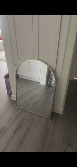 Arched Wall Mirror with Gold Frame