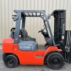 Toyota Pneumatic Propane Forklift 