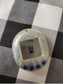 RARE 1997 Playmates Clear Silver Nano Kitty Virtual Pet (Works)