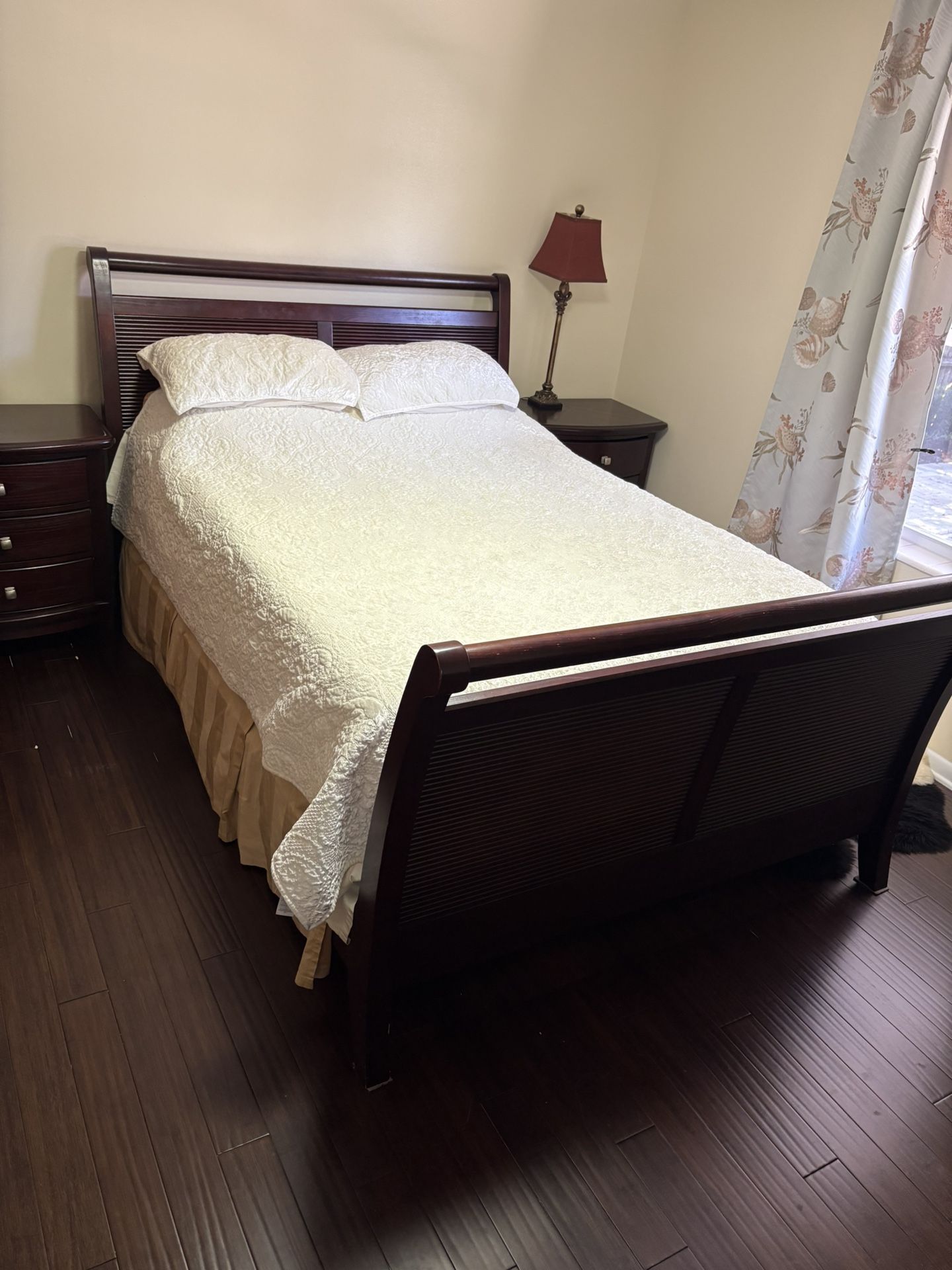 Queen Bedroom Set 