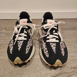 Women's Tennis Shoe 8