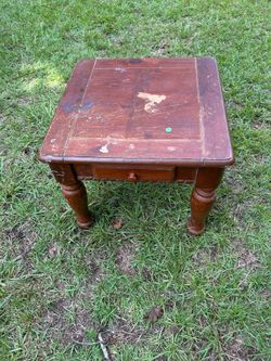 Vintage wooden end table with drawer