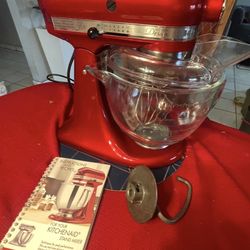 Kitchen Aid 325 Artisan 5 qt  head stand Design mixer apple red