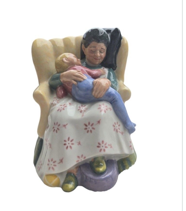 Royal Doulton sweet dreams grandmother grandchild Figurine HN 2380