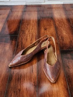 Frye Kenzie Slingback Flats – Size 8 – Distressed Brown Leather
