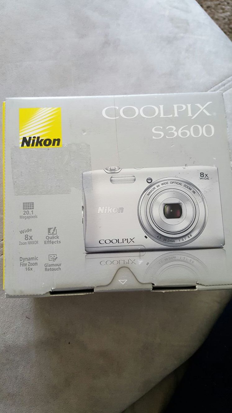 NIKON COOLPIX S3600 Camera