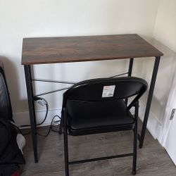 Beautiful Desk and chair 