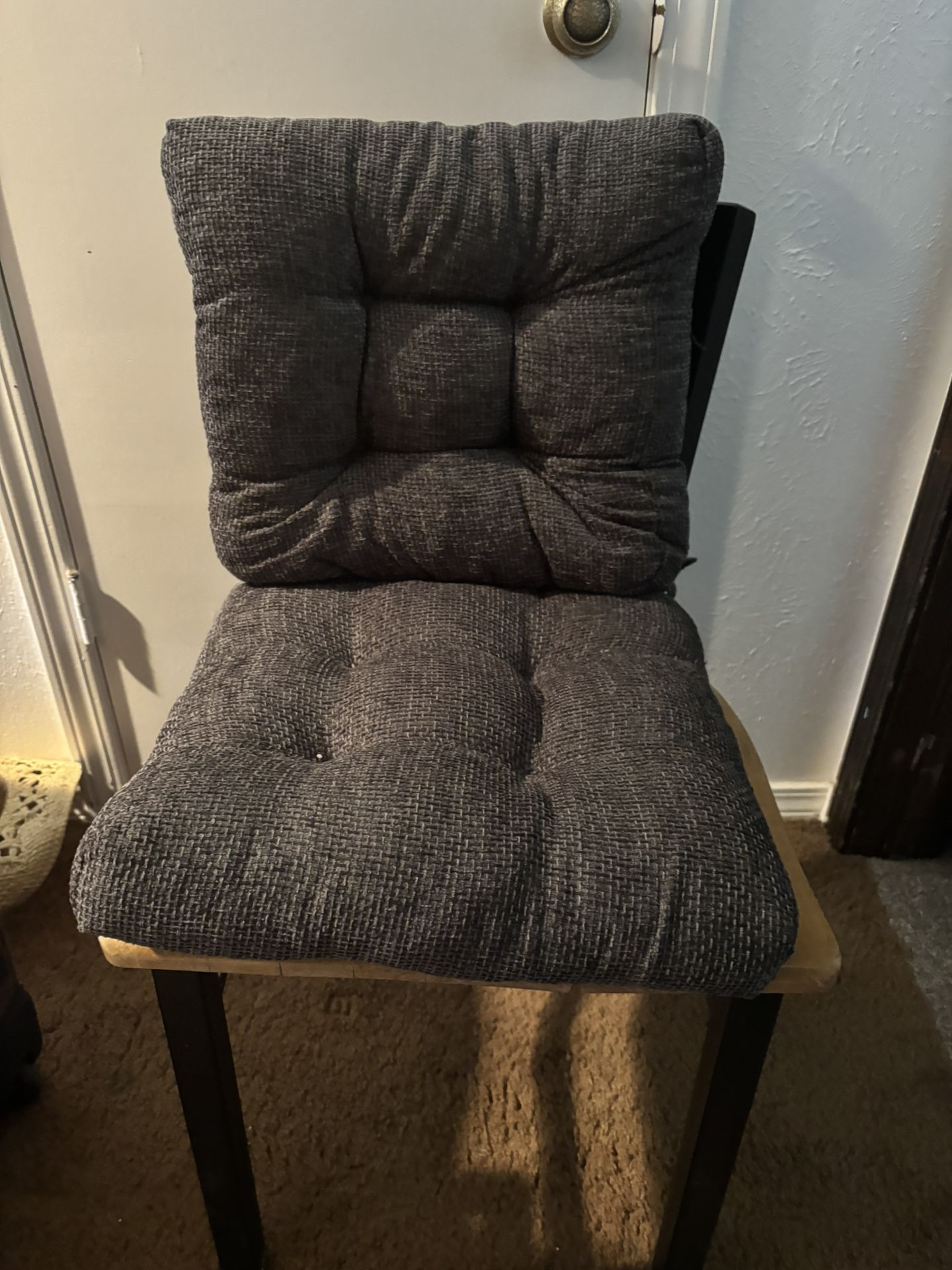 Free Chair With Pads